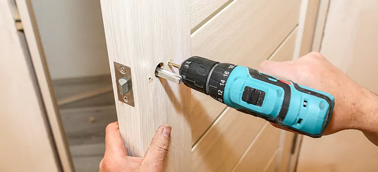 Old Door Knob Repair in Bay Point, CA